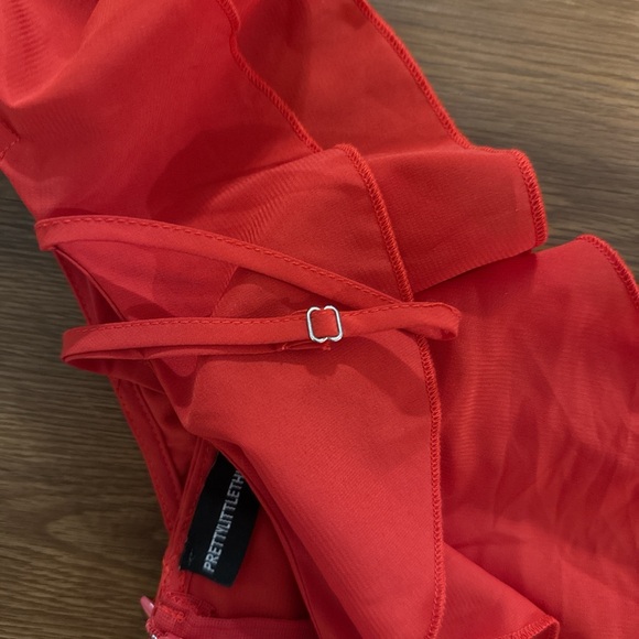 PrettyLittleThing Red High Low Ruffle Dress - Picture 3 of 5